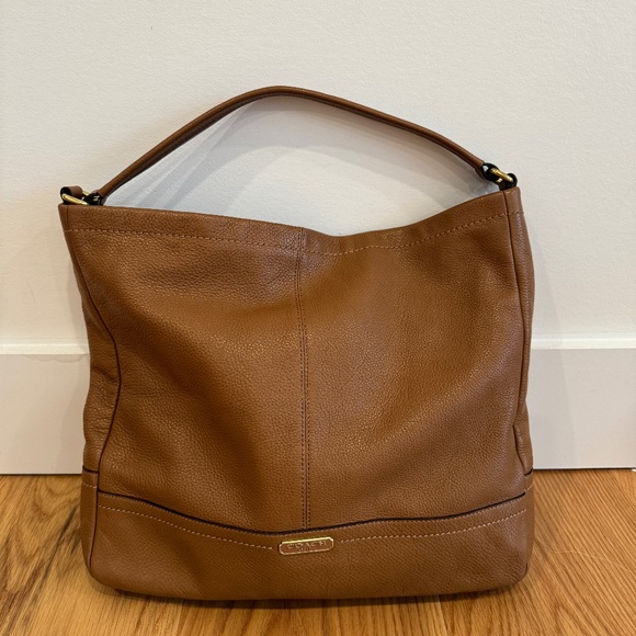 Coach shoulder bag - Picture 1 of 3